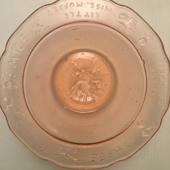 Vintage children’s place setting glass peach bowl plate and cup matching set - Picture 5 of 10